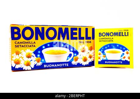 thumbnail image 2 of Bonomelli Chamomile & Melissa Relaxing Herbal Tea – 16 Filter Bags – Caffeine-Free 2 of 3