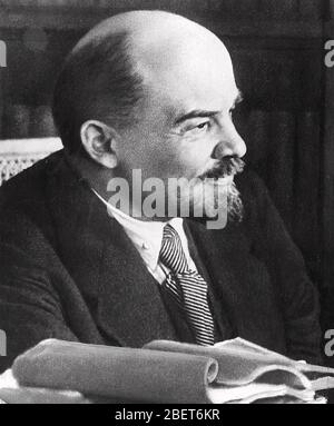 VLADIMIR LENIN (1870-1924) Russian revolutionary about 1920 Stock Photo