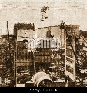 An early printed photograph showing the building of the Panama Canal  - Construction of the Gaton Lock. Stock Photo