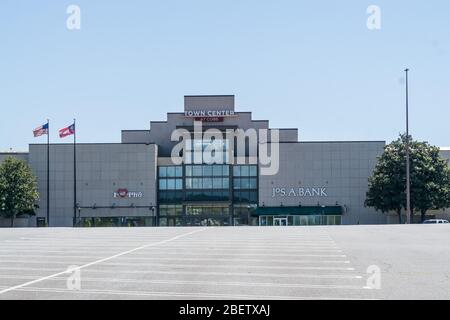 Kennesaw, GA / USA - 04/03/20: Empty parking lots - temporary shut down at  Cobb county Town Center mall due to economic crisis during Covid-19 Corona  Stock Photo - Alamy