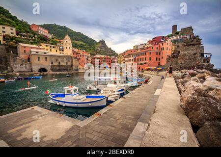 Vernazza fisherman village. Vernazza is one of five famous colorful villages of Cinque Terre Stock Photo