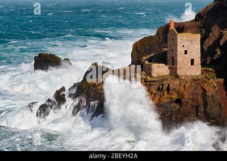 Storm Gareth generated huge waves and bombarding the Cornish coastline at Botallack Stock Photo