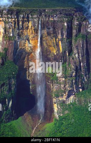 CANAIMA NATIONAL PARK, VENEZUELA - Angel Falls, world's highest waterfall at 979 meters (3,212 feet), in Gran Sabana region. Stock Photo