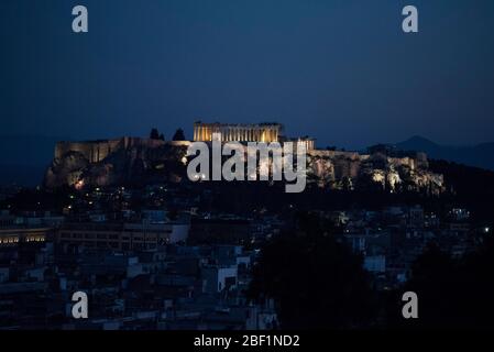 Athens, Greece. 16th Apr, 2020. A view of the Acropolis. Greece on lockdown since March 22nd counts to date 2207 confirmed Covid-19 cases and 105 fatalities. Credit: Nikolas Georgiou/Alamy Live News Stock Photo