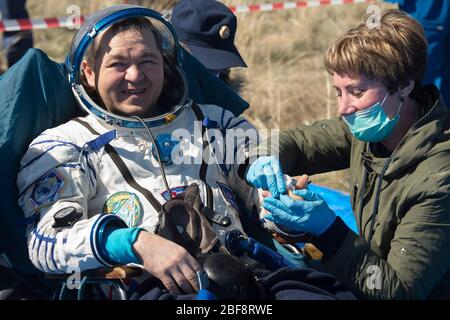 Zhezkazgan, Kazakhstan. 17th Apr, 2020. Expedition 62 crew member Oleg Skripochka of Roscosmos moments after landing aboard the Russian Soyuz MS-15 spacecraft in a remote area April 17, 2020 near the town of Zhezkazgan, Kazakhstan. NASA astronauts Andrew Morgan, Jessica Meir and Roscosmos cosmonaut Oleg Skripochka returned from the International Space Station. Credit: Andrey Shelepin/NASA/Alamy Live News Stock Photo