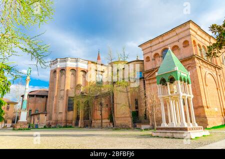 Basilica of San Domenico church building and Arca di Rolandino de' Passeggeri arch on Piazza San Domenico square in old historical city centre of Bolo Stock Photo