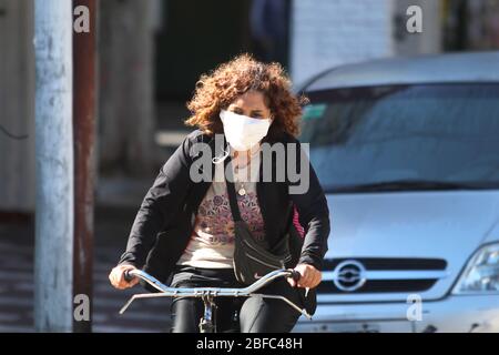 Buenos Aires, Buenos Aires, Argentina. 17th Apr, 2020. A woman wearing a face mask. Credit: Claudio Santisteban/ZUMA Wire/Alamy Live News Stock Photo