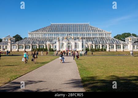 The Temperate House, Royal Botanical Gardens Kew. Wrought iron and glass structure Stock Photo