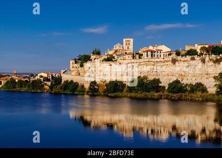 Zamora cathedral, old town and Douro river. Zamora, Spain Stock Photo