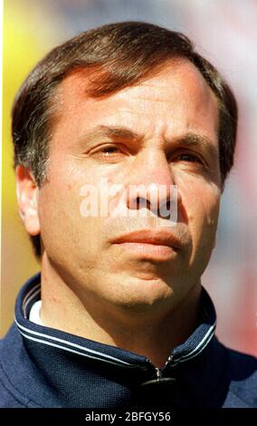 EverBank Field, Jacksonville, USA , 6.2.1999, Football, international friendly, USA (USA, white) vs Germany (GER, green) 3:0 - head coach Bruce ARENA (USA) Stock Photo