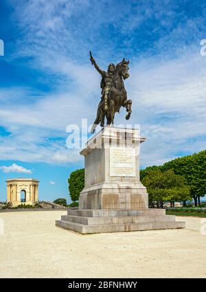 France, Montpellier, Place Royale du Peyrou, Louis XIV statue, 18C water tower (Le chateau d'eau) Stock Photo