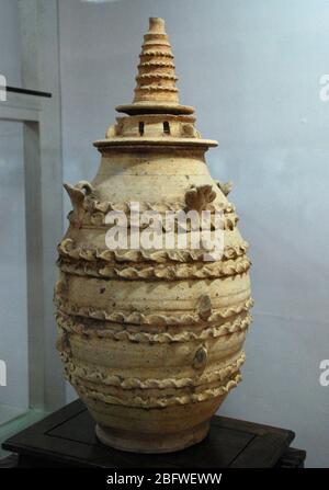 Tower-type barn pottery Tang Dynasty Lixing Pottery Art Museum Qinzhou Guangxi Stock Photo