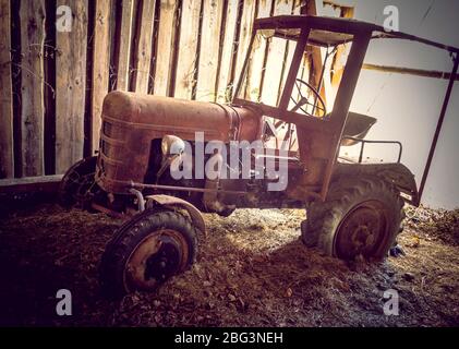 Barn Find Oldtimer Traktor Fahr D17 Stock Photo