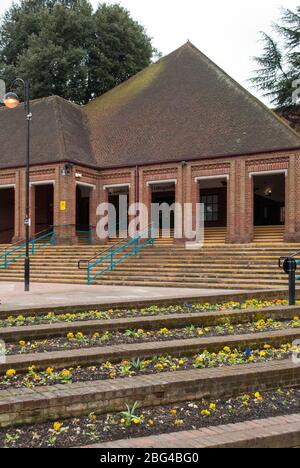 1970s Neo Vernacular Architecture Red Brick Tiles Forms Hillingdon Civic Centre, High Street, Uxbridge UB8 1UW by Andrew Derbyshire Stock Photo