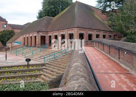 1970s Neo Vernacular Architecture Red Brick Tiles Forms Hillingdon Civic Centre, High Street, Uxbridge UB8 1UW by Andrew Derbyshire Stock Photo