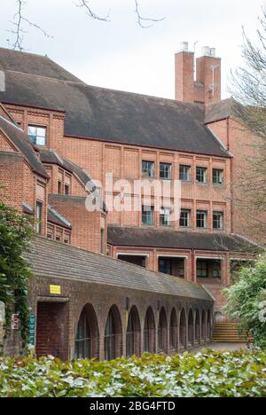 1970s Neo Vernacular Architecture Red Brick Tiles Forms Hillingdon Civic Centre, High Street, Uxbridge UB8 1UW by Andrew Derbyshire Stock Photo