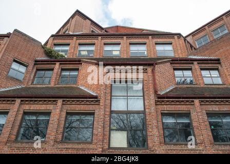 1970s Neo Vernacular Architecture Red Brick Tiles Forms Hillingdon Civic Centre, High Street, Uxbridge UB8 1UW by Andrew Derbyshire Stock Photo