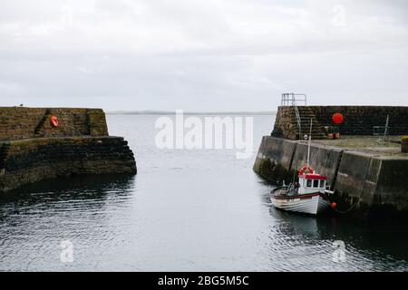 View of the beautiful, peaceful and historic Keiss Harbour in Caithness, Scotland, UK Stock Photo