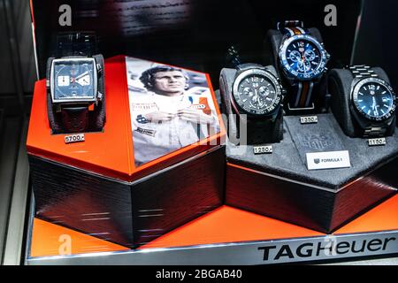 Tag mechanical outlet watch