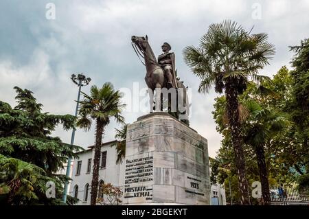 Bursa, Turkey - August 14, 2019: Bronze memorial statue of Mustafa Kemal Ataturk, the founder of modern Turkish Republic, successor of the Ottoman Emp Stock Photo