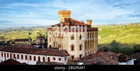 Panorama of Barolo (Piedmont, Italy) with the town, the medieval castle and the vineyards of Langhe Stock Photo