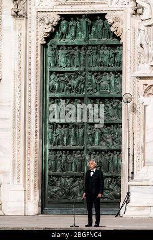 andrea bocelli during Andrea Bocelli at the Duomo Cathedral, Music Concert, Duomo Milano, Milan, Italy, April 12 2020 Stock Photo