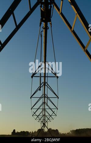 Centre pivot irrigation system in Lot-et-Garonne, France Stock Photo