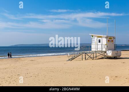 Bournemouth, Dorset UK. 22nd April 2020. UK weather: lovely warm sunny day as temperatures rise at Bournemouth beaches on the South Coast as people take their permitted exercise, most adhering to the Coronavirus guidelines.  Credit: Carolyn Jenkins/Alamy Live News Stock Photo