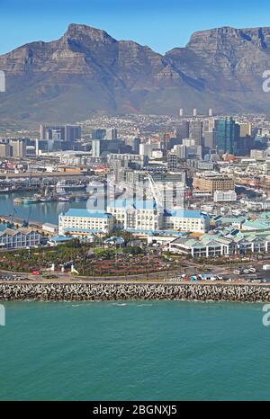 Aerial view of Table bay Harbour with V&A Waterfront and Table Mountain in the background Stock Photo