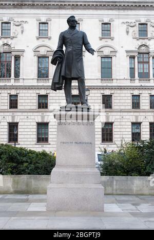 Bronze Viscoutn Palmerston Statue in Parliament Square, London SW1 by Thomas Woolner Stock Photo