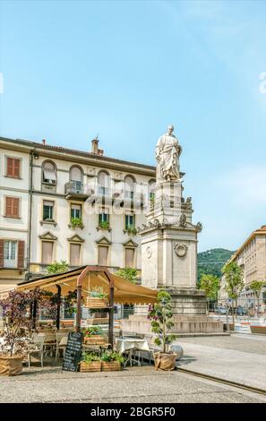 Piazza Alessandro Volta with the Volta Memorial in Como, Lombardy, Italy Stock Photo