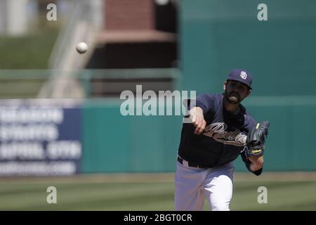 Partido de la MLB Rockies de Colorado vs Padres de San Diego en el Kino  Veterans Memorial Stadium de Tucson Arizona. Spring Training,pretemporada  Stock Photo - Alamy