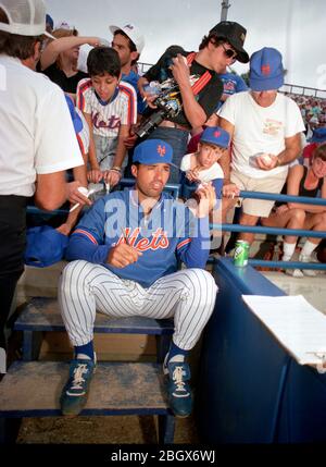 Ron Darling, '108 Stitches' dampers New York Mets' home opener