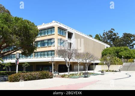 IRIVNE, CALIFORNIA - 21 APRIL 2020:  Steinhaus Hall on the campus of the University of California Irvine, UCI. Stock Photo