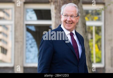 23 April 2020, Lower Saxony, Hanover: Stefan Schostok (SPD), former mayor of the city of Hanover, comes to the district court. The verdict in the trial of the Hanover city hall affair will be delivered on Thursday. Photo: Julian Stratenschulte/dpa Stock Photo