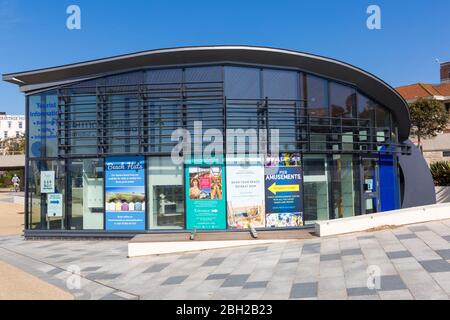 Bournemouth Tourist Information Centre at Pier Approach closed due to Coronavirus lockdown at Bournemouth, Dorset UK in April 2020 Stock Photo