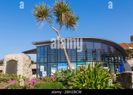 Bournemouth Tourist Information Centre at Pier Approach closed due to Coronavirus lockdown at Bournemouth, Dorset UK in April 2020 Stock Photo