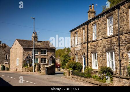 UK, England, Cheshire, Bollington, Palmerston Street, houses at entrance to Round Gardens Stock Photo