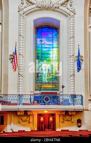 Annapolis, Maryland, USA. 9th Aug, 2019. The United States Naval Academy Chapel photographed Friday, August 9, 2019 in Annapolis, Maryland. The Chapel is one of two houses of worship on the grounds of the Navy's service academy. Protestant and Catholic services are held there. The Naval Academy Chapel is a focal point of the Academy and the city of Annapolis. The chapel is an important feature which led to the Academy being designated a National Historic Landmark in 1961. It was designed by Ernest Flagg and the cornerstone was laid in 1904 by Admiral George Dewey and the dedication of the Cha Stock Photo