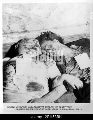 1945 , 28 april , Milano , ITALY: The fascist Duce BENITO MUSSOLINI with lover CLARETTA PETACCI . After the corps exposed in Piazza Loreto .  Photo by US Army Photo Office . - ritratto - portrait - DEAD - MORTO - DEATH - MORTE - POLITICA - POLITICO -  ITALIA - POLITIC - portrait - ITALY - FASCISMO - FASCISM - FASCISTA - FASCIST - LIBERAZIONE - RESTISTENZA - GUERRA DI LIBERAZIONE - military -  militare  - WWII - SECONDA GUERRA MONDIALE - 2nd - ITALIA - post mortem - cadaveri - cadavere ----  Archivio GBB Stock Photo