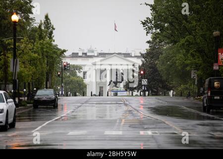 Washington, DC, USA. 23rd Apr, 2020. An empty street near the White House is seen during rush hours in Washington, DC April 23, 2020. The U.S. House of Representatives on Thursday passed a 484-billion-dollar relief package to boost funding for small businesses, hospitals and novel coronavirus testing. Credit: Ting Shen/Xinhua/Alamy Live News Stock Photo