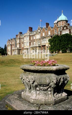 The beautiful gardens at Sandringham House on the Sandringham Estate country home of HM Queen Elizabeth II, Norfolk, England. Stock Photo