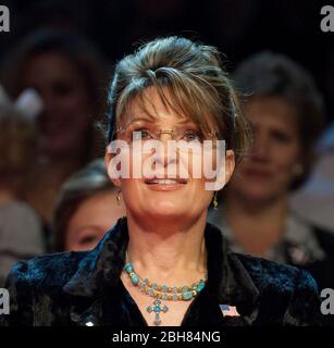 Cypress Texas USA, February 7 2010: Former Alaska governor Sarah Palin appears at a campaign event for conservative Texas Governor Rick Perry three weeks before voters choose between Texas' longest standing governor and their 17-year U.S. Senator Kay Bailey Hutchison. © Marjorie Kamys Cotera /Daemmrich Photos Stock Photo