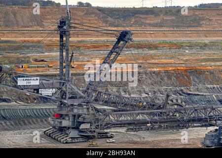 Large excavator in open pit mine Hambach, Rhenish brown coal field, North Rhine-Westphalia, Germany Stock Photo