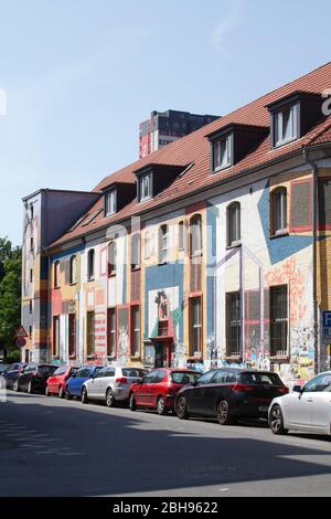 Colorfully painted house facades in the Glockseestrasse, Hannover, Lower Saxony, Germany, Europe