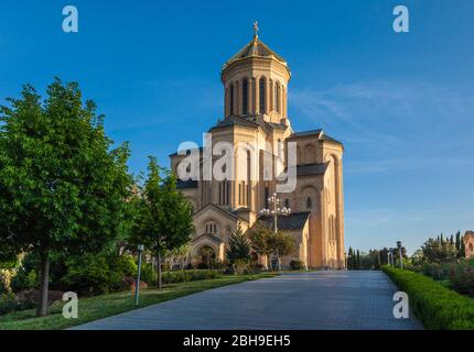 Georgia, Tbilisi, Tsminda Sameba Cathedral, exterior Stock Photo