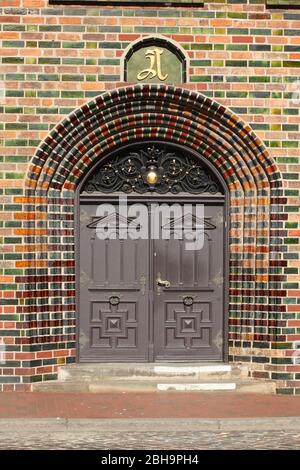 Door, Historic Kerkhoffhaus, Rostock, Mecklenburg-Vorpommern, Germany, Europe Stock Photo