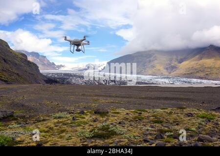Gletscher, Drohne, Berge, Gletscherzunge, Luftaufnahme, Skaftafelljökull, Island, Europa Stock Photo