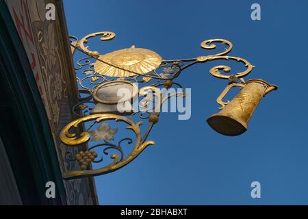 Decorated sign on a wine bar in the old town of Rüdesheim am Rhein, Rüdesheim am Rhein, UNESCO World Heritage Site Upper Middle Rhine Valley, Rhine Valley, Hesse, Germany Stock Photo