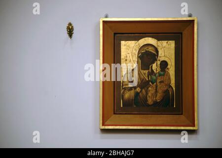 An icon with the Virgin Mary and baby Jesus in the Sankt Ignaz church in Mainz. Stock Photo